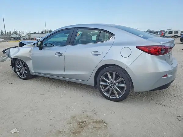 3MZBN1V39JM250724 2018 MAZDA 3 - Image 2