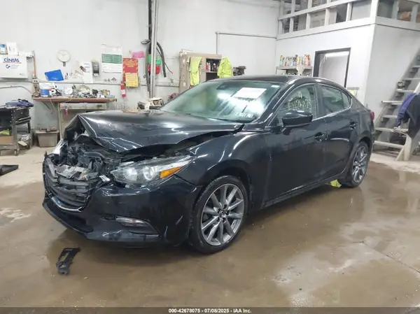 3MZBN1V39JM251226 2018 MAZDA 3 - Image 2