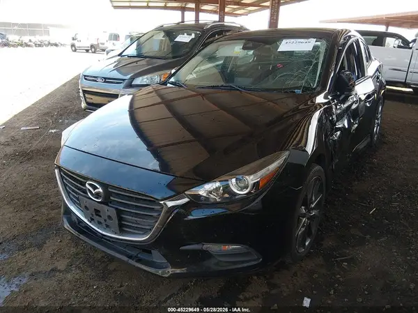 3MZBN1V39JM253185 2018 MAZDA 3 - Image 2