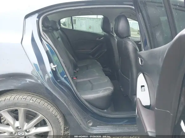 3MZBN1V39JM255681 2018 MAZDA 3 - Image 8