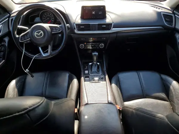 3MZBN1V39JM255860 2018 MAZDA 3 - Image 8