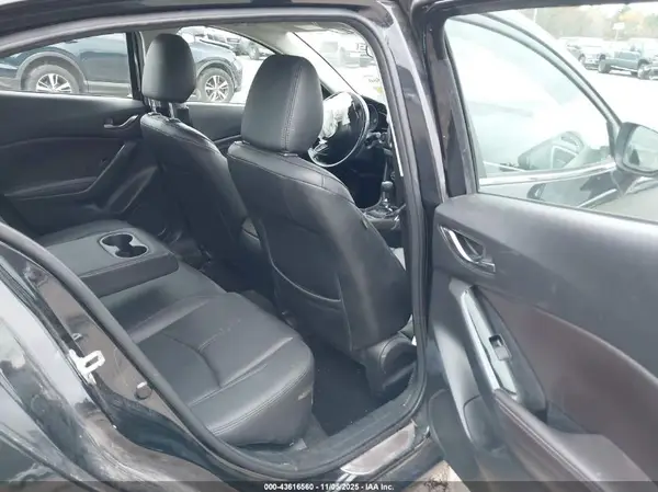 3MZBN1V39JM256491 2018 MAZDA 3 - Image 8