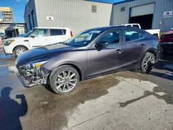 3MZBN1V39JM261870 2018 MAZDA 3