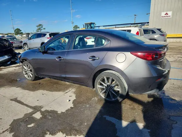 3MZBN1V39JM261870 2018 MAZDA 3 - Image 2