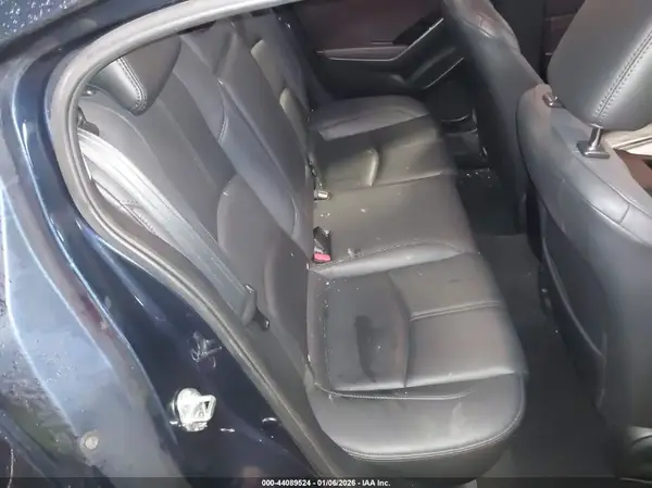 3MZBN1V39JM263585 2018 MAZDA 3 - Image 8