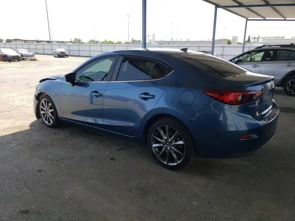 3MZBN1V39JM264574 2018 MAZDA 3 - Image 2