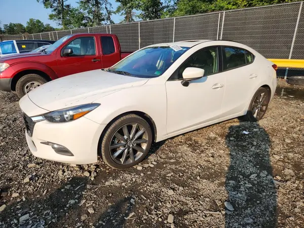 3MZBN1V39JM264798 2018 MAZDA 3 - Image 1
