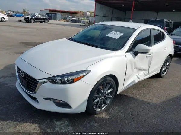 3MZBN1V3XJM159896 2018 MAZDA 3 - Image 2