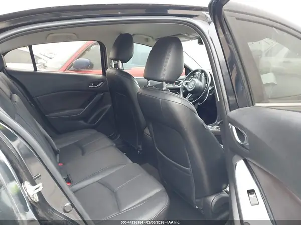 3MZBN1V3XJM160949 2018 MAZDA 3 - Image 8