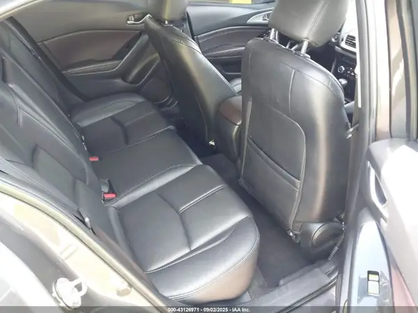 3MZBN1V3XJM163074 2018 MAZDA 3 - Image 8