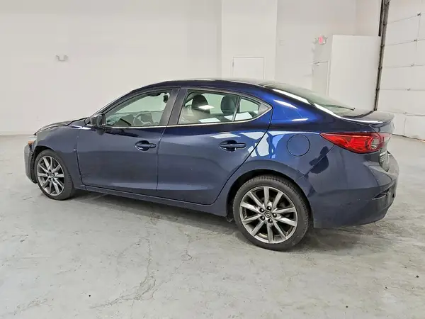 3MZBN1V3XJM174088 2018 MAZDA 3 - Image 2
