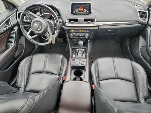 3MZBN1V3XJM175239 2018 MAZDA 3 - Image 8