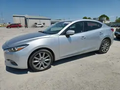 3MZBN1V3XJM189352 2018 MAZDA 3