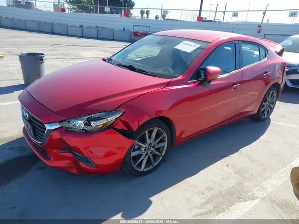 3MZBN1V3XJM203704 2018 MAZDA 3 - Image 2