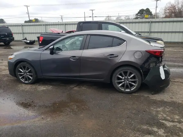 3MZBN1V3XJM205047 2018 MAZDA 3 - Image 2