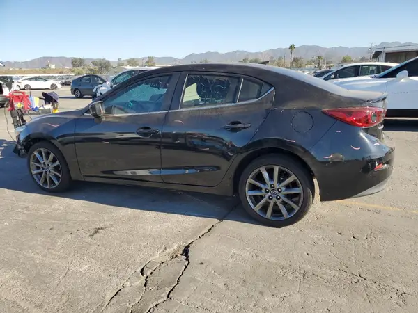 3MZBN1V3XJM205128 2018 MAZDA 3 - Image 2