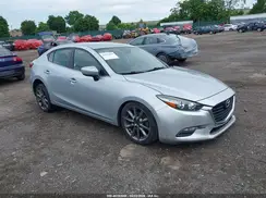 3MZBN1V3XJM207767 2018 MAZDA 3