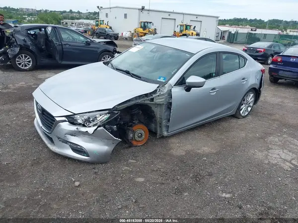 3MZBN1V3XJM207767 2018 MAZDA 3 - Image 2