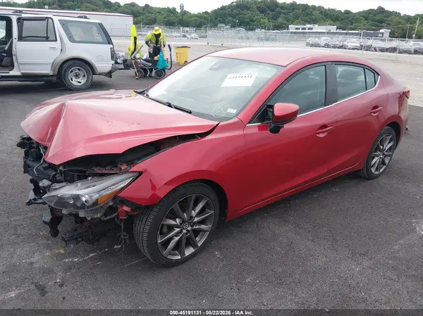 3MZBN1V3XJM209941 2018 MAZDA 3 - Image 2
