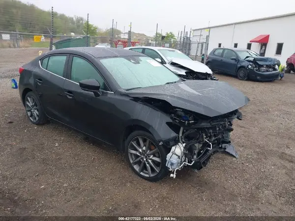 3MZBN1V3XJM219112 2018 MAZDA 3 - Image 1