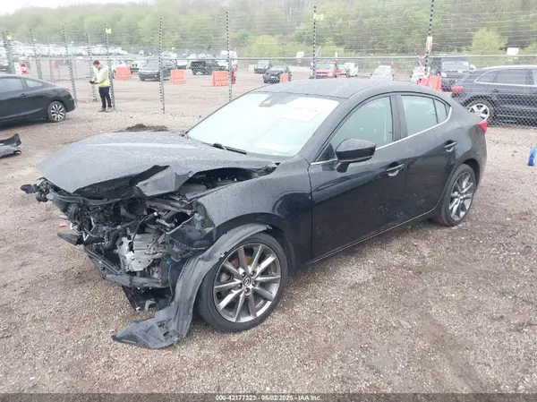 3MZBN1V3XJM219112 2018 MAZDA 3 - Image 2