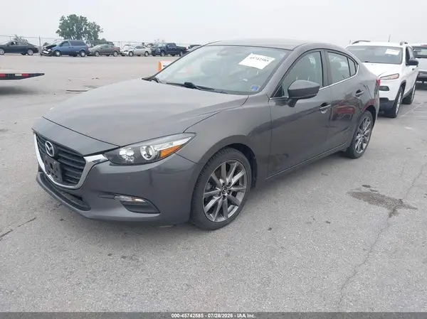 3MZBN1V3XJM223175 2018 MAZDA 3 - Image 2