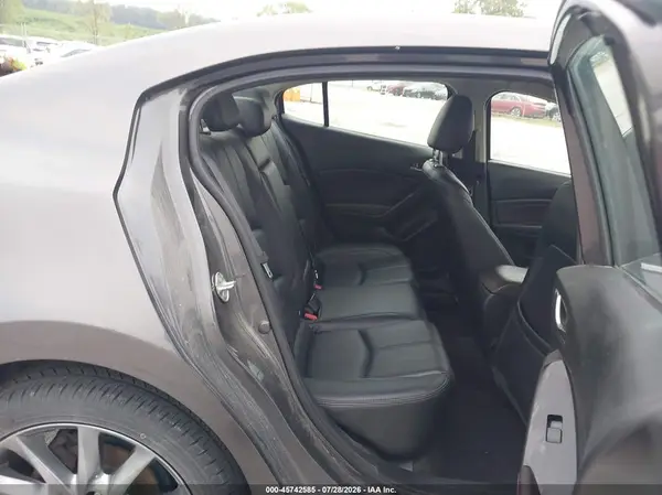 3MZBN1V3XJM223175 2018 MAZDA 3 - Image 8