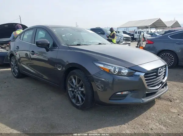 3MZBN1V3XJM223225 2018 MAZDA 3 - Image 1
