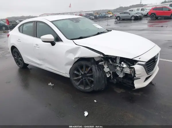 3MZBN1V3XJM228554 2018 MAZDA 3 - Image 1