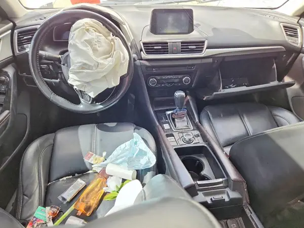3MZBN1V3XJM228912 2018 MAZDA 3 - Image 8