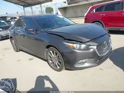 3MZBN1V3XJM242826 2018 MAZDA 3