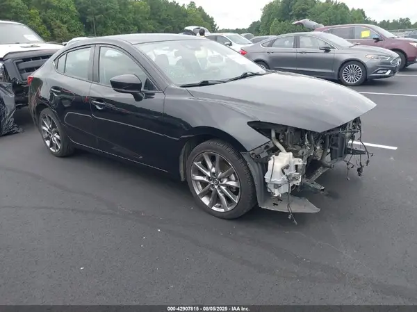 3MZBN1V3XJM244110 2018 MAZDA 3 - Image 1