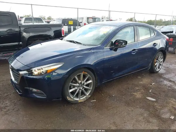 3MZBN1V3XJM246259 2018 MAZDA 3 - Image 2