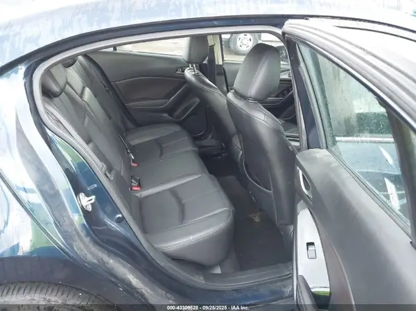 3MZBN1V3XJM246259 2018 MAZDA 3 - Image 8