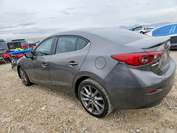 3MZBN1V3XJM249808 2018 MAZDA 3 - Image 2