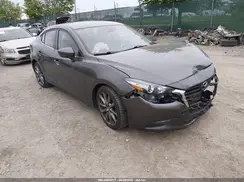 3MZBN1V3XJM251168 2018 MAZDA 3