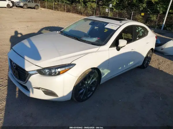 3MZBN1V3XJM251378 2018 MAZDA 3 - Image 2
