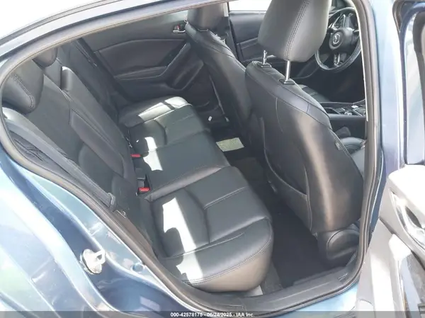3MZBN1V3XJM255611 2018 MAZDA 3 - Image 8
