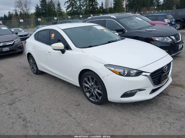 3MZBN1V3XJM256452 2018 MAZDA 3 - Image 1