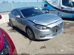 3MZBN1V3XJM257858 2018 MAZDA 3