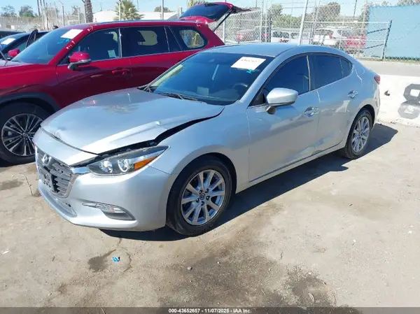 3MZBN1V3XJM257858 2018 MAZDA 3 - Image 2