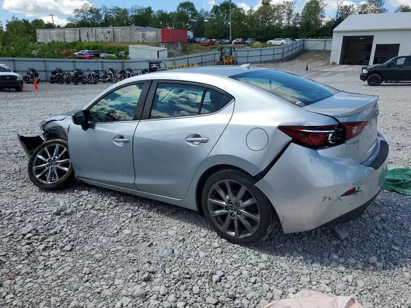 3MZBN1V3XJM276457 2018 MAZDA 3 - Image 2