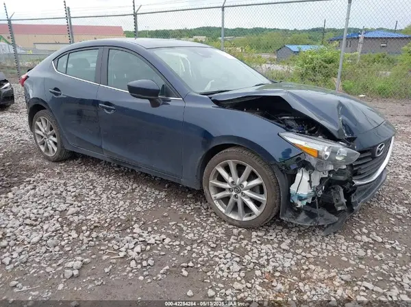 3MZBN1V70HM112308 2017 MAZDA 3 - Image 1