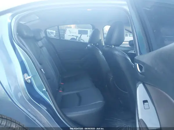 3MZBN1V70HM132607 2017 MAZDA 3 - Image 8
