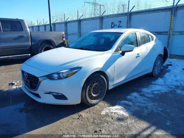 3MZBN1V70JM226413 2018 MAZDA 3 - Image 2