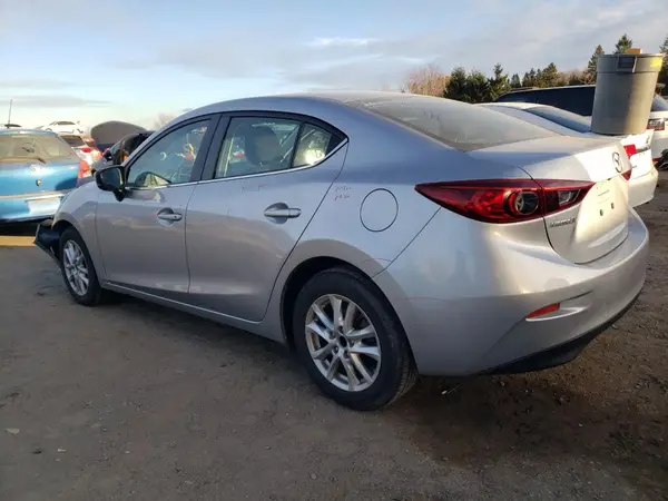 3MZBN1V70JM243485 2018 MAZDA 3 - Image 2