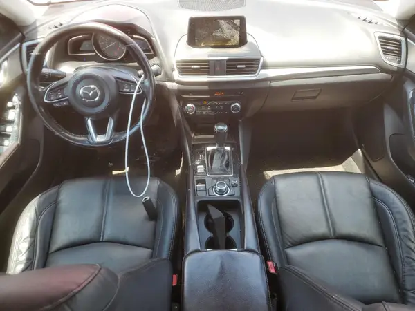 3MZBN1V71HM111118 2017 MAZDA 3 - Image 8