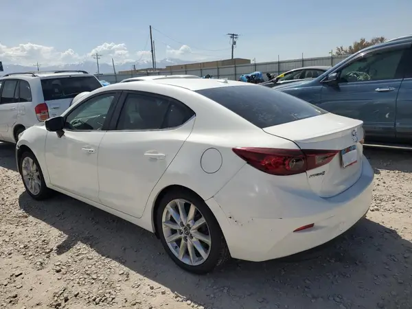 3MZBN1V71HM115640 2017 MAZDA 3 - Image 2
