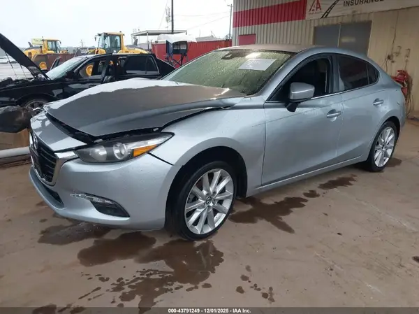3MZBN1V71HM117131 2017 MAZDA 3 - Image 2