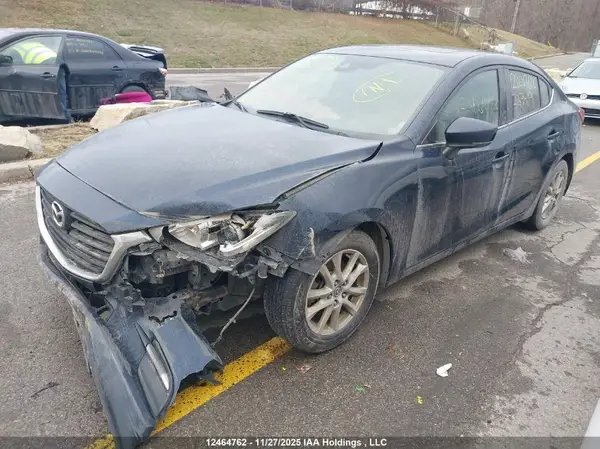 3MZBN1V71JM237419 2018 MAZDA 3 - Image 2